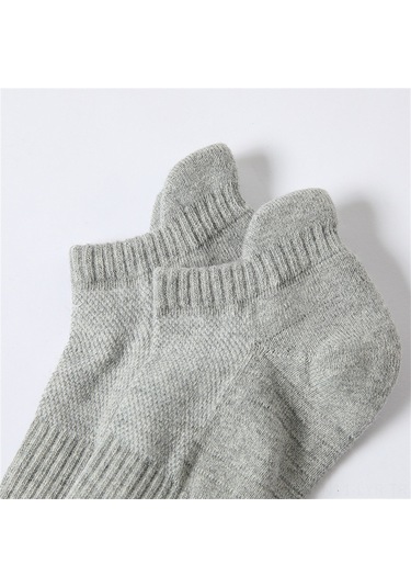 Ranyeek Erkekler İçin Pamuklu Spor Çoraplar - Nefes Alabilen, Terletmeyen, Kokuyu Önleyen, 8 Çift Paket - Siyah, Gri, Beyaz Seçenekler Siyah