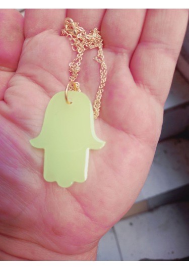 Fatma Ana Eli Karanlıkta Parlayan Fosforlu Zincirli Kolye Yeşil