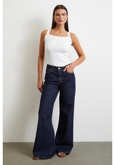 Arkası Çapraz Bağlamalı Top Beyaz Beyaz