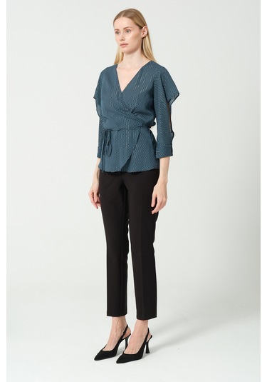 V Yaka Bağcıklı Kol Detaylı Bluz Petrol Mavi