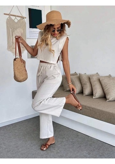 Biçomi Yan Bağlama Detaylı Pantolonlu Takım Bej Bej Biçomi Yan Bağlama Detaylı Pantolonlu Takım Bej Bej