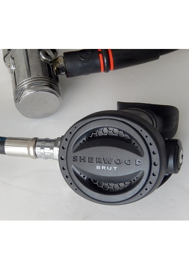 Dalış Regülatörü Sherwood Brut Pembe