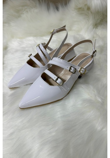 Günlük Kadın Rugan Sivri Burunlu Ayarlanabilir Kemerli Baretli Kısa Blok Topuklu Ayakkabı 455 - 54 Beyaz