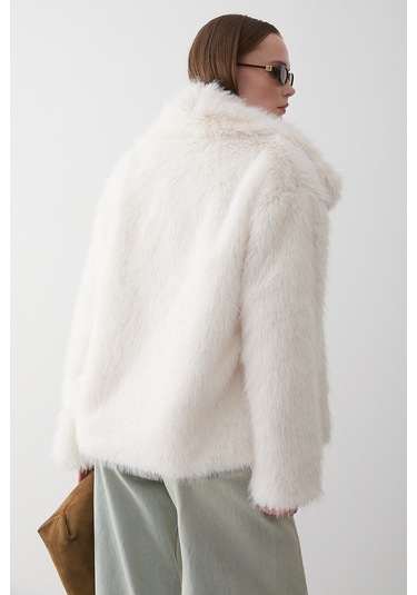 Beyaz Britney Kürk - 8900 Beyaz