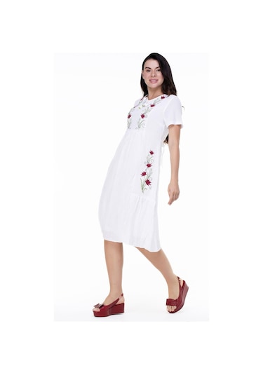 Kısa Kol Şile Bezi Lalezar Nakışlı Midi Boy Elbise Beyaz Byz-beyaz