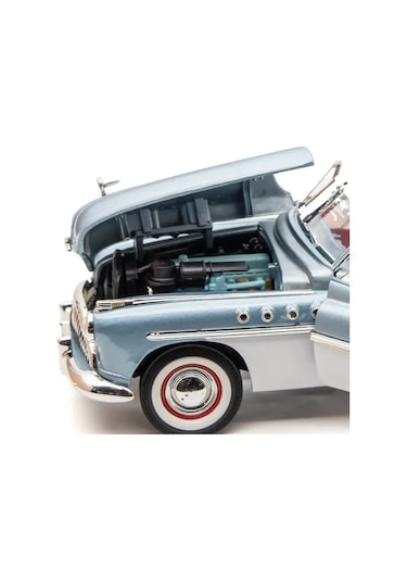 1949 Buick Roadmaster Convertible - Light Blue 1:18 Scale Diecast Model Car Motormax