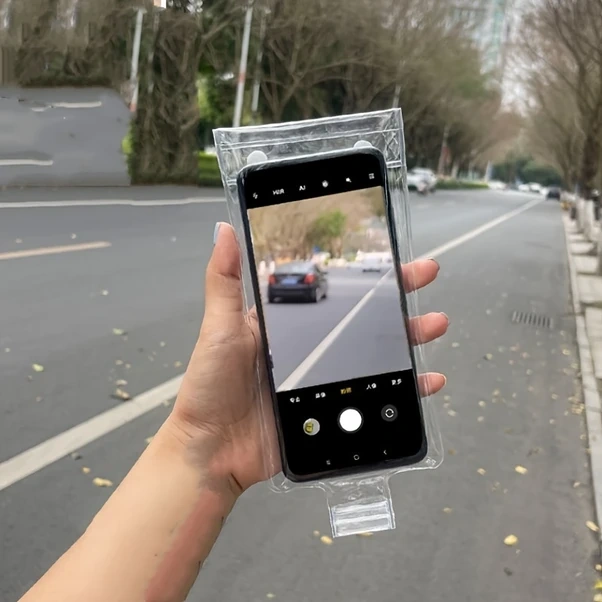 Fochsia Büyük Boy Bisiklet Yağmurluklu Telefon Kılıfı Şarj Kablosu Yuvası Pvc Malzeme