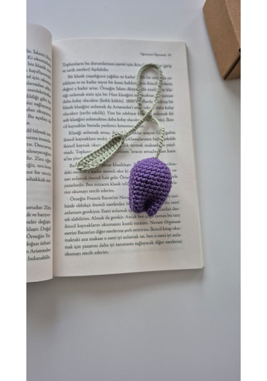 Mor Lale Örgü Kitap Ayracı Amigurumi Hediyelik