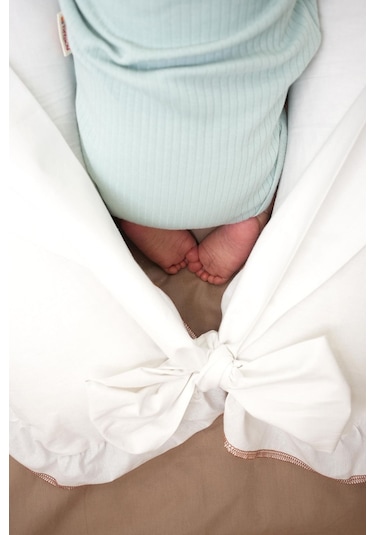 Mordesign Fırfırlı Emzirme Yastığı, Bebek Destek Minderi, Hamile Yastığı, Pamuk Kumaş, Ruffle Seri, Beyaz Zg10197