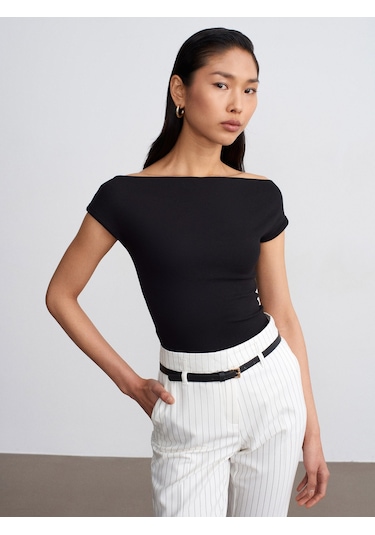 Dilvin 32839 Geniş Yaka Basic T-shirt-siyah