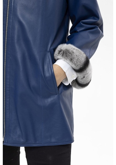 Mavi Perla Geniş Kesim İçi Kumaş Çift Taraflı Kapüşon Ve Kol Ağzı Kürklü Kadın Hakiki Deri Kaban-mavi Mavi