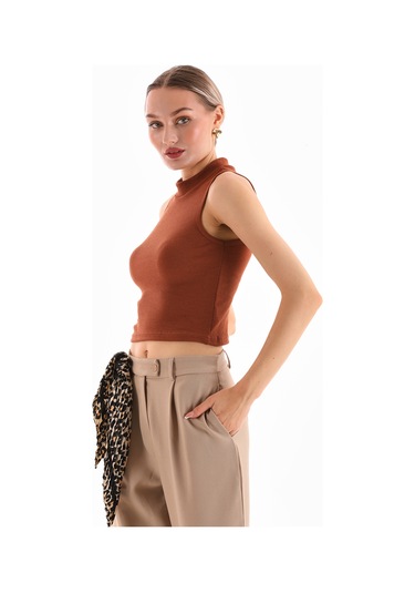 Kadın Likralı Kolsuz Crop Bluz Kahve