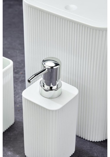 Line 5 Parça Kare Banyo Seti - Çöp Kovası Wc Fırçası Sıvı-katı Sabunluk Diş Fırçası Beyaz