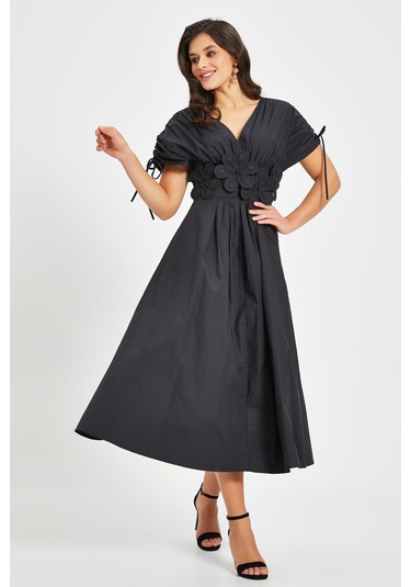Kadın Bel Detaylı Kısa Kollu Elbise Çiçek Aplikeli, Büzgü Ve Bağcık Detaylı, %100 Pamuk Siyah
