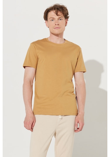 Ac&Co / Altınyıldız Classics Slim Fit Bisiklet Yaka Kısa Kol Pamuklu Erkek Tişört Hardal Ac&Co / Altınyıldız Classics Slim Fit Bisiklet Yaka Kısa Kol Pamuklu Erkek Tişört Hardal