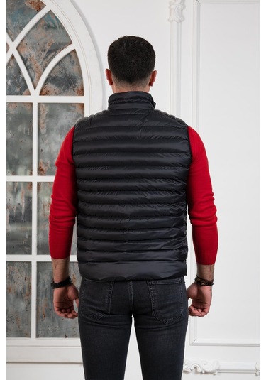 Slimfit Dik Yaka Fermuar Kapamalı Erkek Kapitone Yelek 001