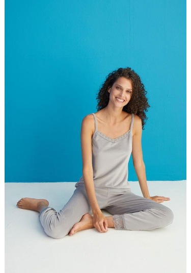 Kadın 13402-1 Dantelli Sabahlık Kadife Pijama Takım GRİ-GRİ Gri