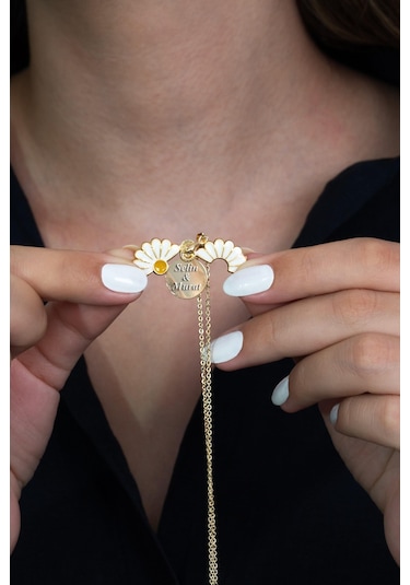 Kişiye Özel Isimli Açılan Papatya Kolye Bbk37 Gümüş