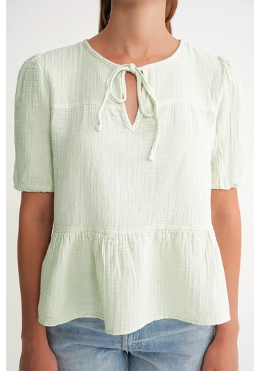 4715 Kadın Yakası Bağlamalı Kısa Kol Müslin Bluz Adaçayı Adaçayı