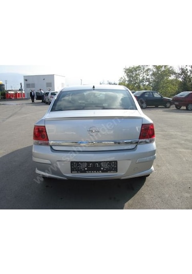 OPEL ASTRA H SEDAN BODYKIT Fiber Boyasız
