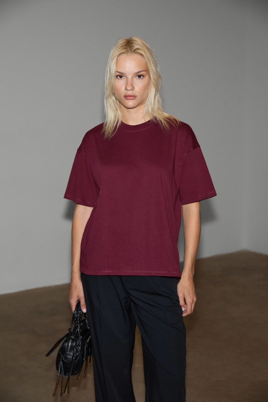 Grımelange Jemmy Kadın %100 Organik Pamuk Relaxed Fit Yırtmaçlı Yuvarlak Yakalı Bordo T-shirt Bordo