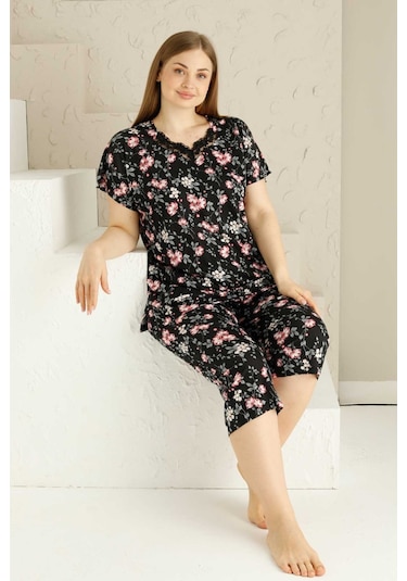 Anne Kalıp Tunik Büyük Beden Kapri-battal Beden Dantel Detay Kısa Kol Viskon Bermuda Pijama Takımı Siyah Pembe Çok Renkli
