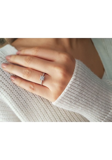 Sirius Pırlanta 0,50 Karat Görünümlü Fantezi Yüzük 0817R0225