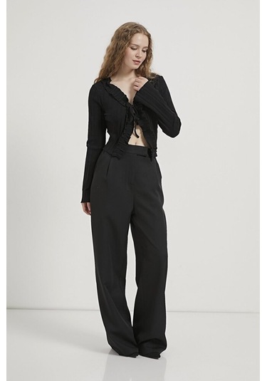 Kadın Fırfır Detaylı Önü Bağcıklı Esnek Pamuk Kısa Fitilli Hırka Siyah