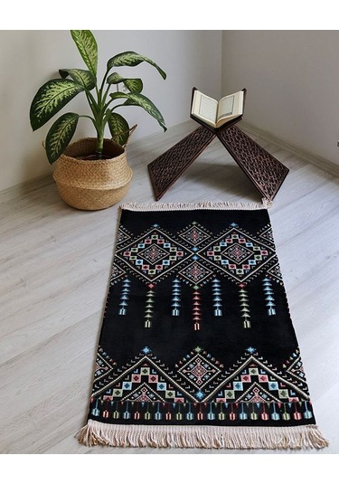 Çeyizlik Hediyelik Seccade Eşarp Tesbih Set Kilim Desenli Kadife Astarlı Seccade, Eşarp, Kristal Tesbih Özel Kutulu Lüks Hediye Seti Siyah