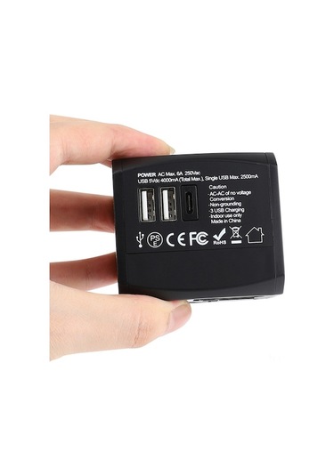 Evrensel Seyahat Adaptörü - 2 Usb + Type-c Şarj Portlu, 6a Güçlü, Siyah