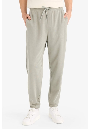 Defacto Regular Fit Beli Bağcıklı Paçası Lastikli Cepli Basic Düz Jogger Eşofman Altı E9427ax25augr169 Gri Defacto Regular Fit Beli Bağcıklı Paçası Lastikli Cepli Basic Düz Jogger Eşofman Altı E9427ax25augr169 Gri