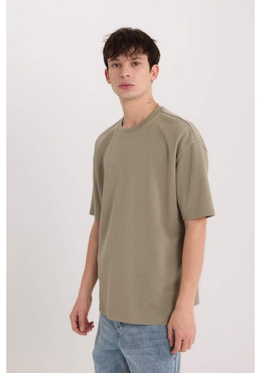 DeFacto Oversize Geniş Kalıp Ütü Gerektirmeyen Bisiklet Yaka Kısa Kollu Basic Düz Ağır Kumaş Tişört X3926AZ25SPKH465 DeFacto Oversize Geniş Kalıp Ütü Gerektirmeyen Bisiklet Yaka Kısa Kollu Basic Düz Ağır Kumaş Tişört X3926AZ25SPKH465