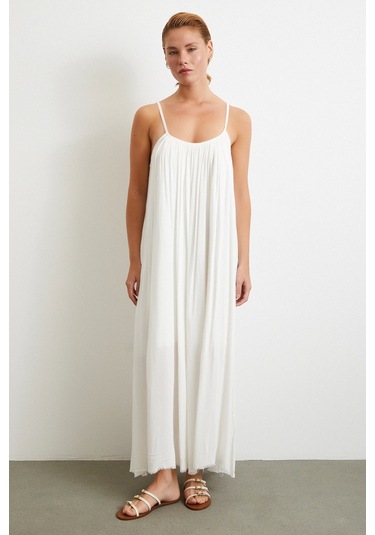 Askılı Piliseli Geniş Elbise Beyaz Beyaz