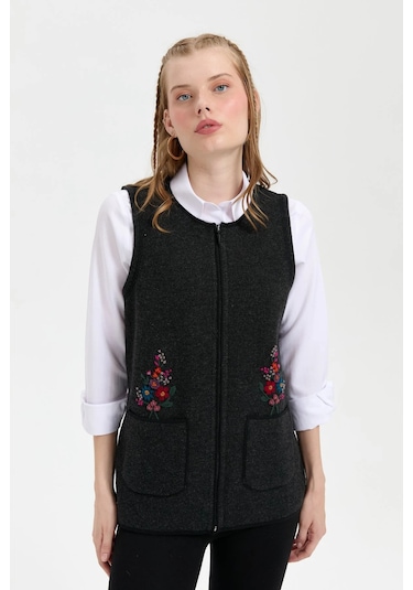 Desen Triko Kadın Sıfır Yaka Cep Üstü İşlemeli Kısa Yün Yelek 24000 Siyah Siyah