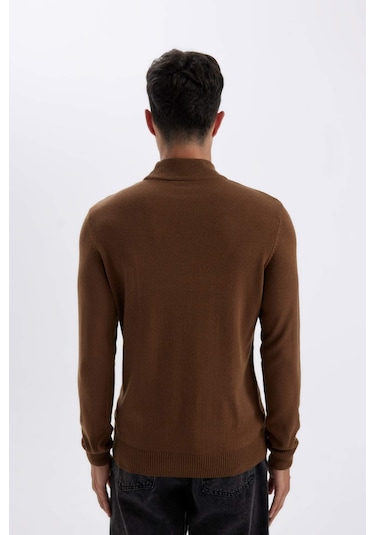 Defacto Slim Fit Dar Kesim Yarım Balıkçı Yaka Basic Düz Triko Kazak R1127AZ24WNBN106 Kahverengi Defacto Slim Fit Dar Kesim Yarım Balıkçı Yaka Basic Düz Triko Kazak R1127AZ24WNBN106 Kahverengi