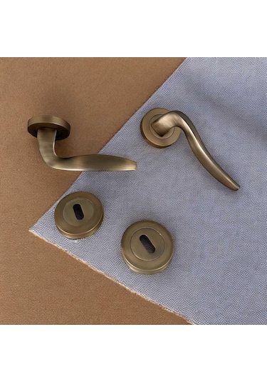 Trim Mat Antik Sarı Yuvarlak Rozetli Oda Kapı Kolu 1 Takım