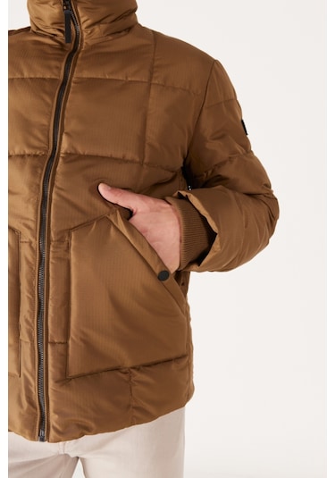 Wrangler Regular Fit Normal Kesim Dik Yaka Kapüşonlu Camel Şişme Mont W232183211 Camel