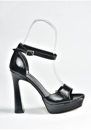 Siyah Rugan Topuklu Kadın Ayakkabı K404580108
