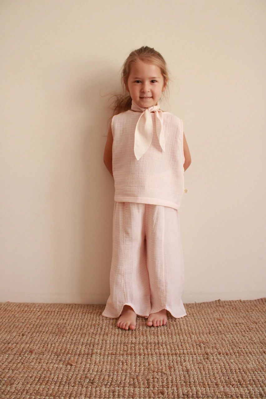 Fularlı Pembe Çizgili Çapraz Şerit Detaylı Müslin Takım Pembe