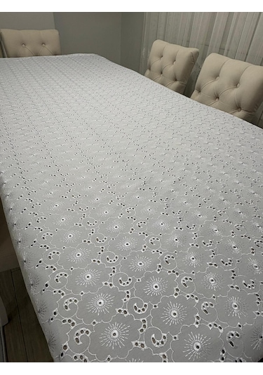 Brode Nakış Işlemeli Dertsiz Masa Örtüsü 150x250 Beyaz