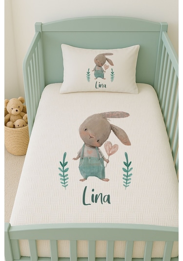 %100 Pamuk İsme Özel İsimli 100x150 Cm Pike Seti Yeşil Tulumlu Tavşan