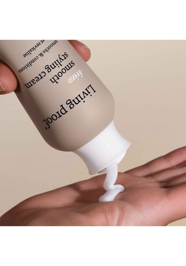 Living Proof Frizz Elektriklenme Karşıtı Şekillendirici Saç Kremi 236ml