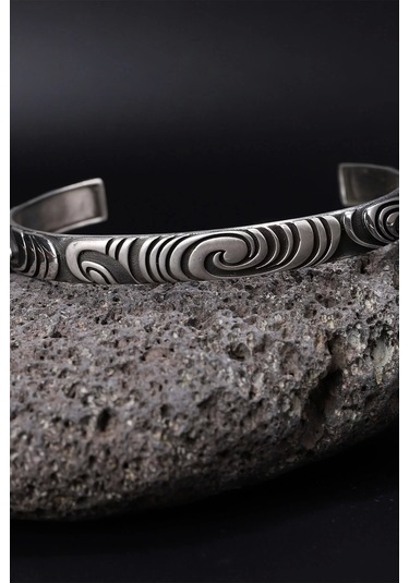 Gümüş 925 Ayar Desenli Kelepçe Bileklik - Silver