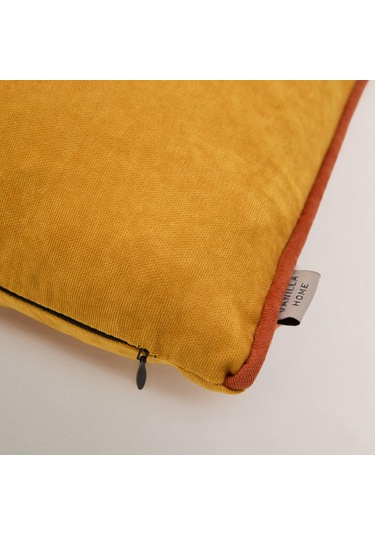 Efe Biye Detaylı Düz Kırlent Kılıfı Hardal