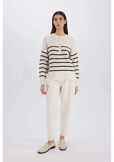 DeFacto Oversize Geniş Kalıp Düğmeli Yaka Çizgili Triko Kazak D4913AXNSER105 Ekru