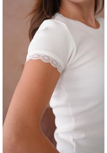 Dantel Detaylı Örme Body Bluz Ekru