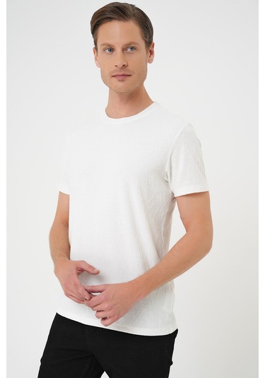 Comfort Fit Bisiklet Yaka Kabartma Desenli Casual Ekru Tişört Ts 899 Ekru