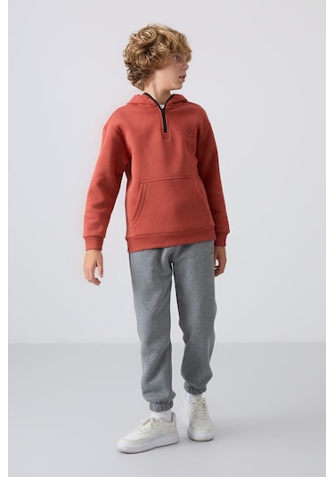 Tommy Life Kiremit Pamuklu Kalın İçi Tüylü Yumuşak Dokulu Standart Fit Nakışlı Erkek Çocuk Sweatshirt - 11244 Kiremit Tommy Life Kiremit Pamuklu Kalın İçi Tüylü Yumuşak Dokulu Standart Fit Nakışlı Erkek Çocuk Sweatshirt - 11244 Kiremit