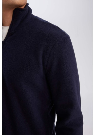 DeFacto Lacivert Tüylenme Yapmayan Soğuk Geçirmez Regular Fit Dik Yaka Fermuarlı Polar Sweatshirt Y3996AZNSNV28