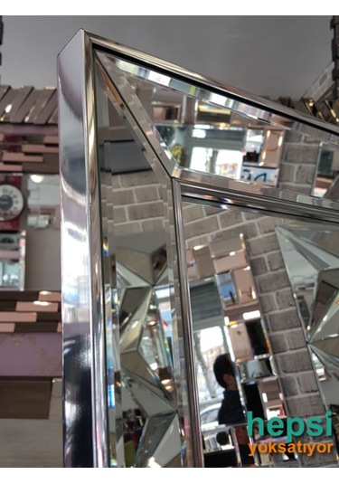 Ayna Çerçeveli Model Gümüş Renk Ayaklı Boy Aynası Gümüş